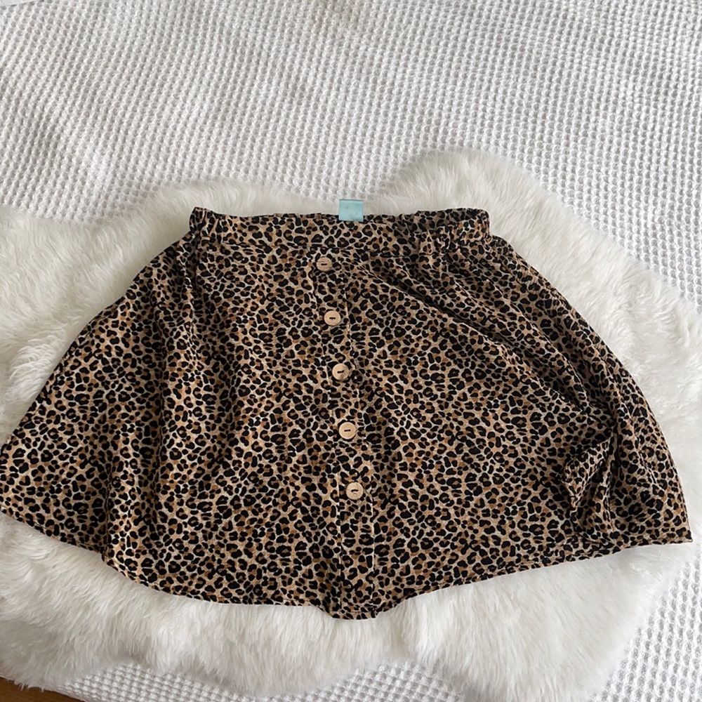 Leopard print mini skirt